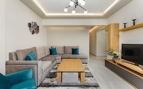 Central Luxury Apartment